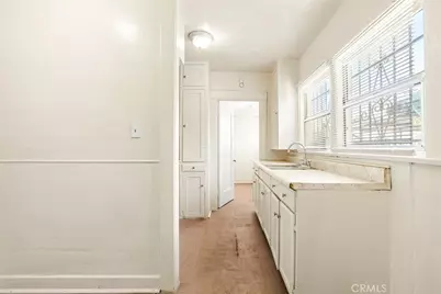 924 W 76th, Los Angeles, CA 90044 - Photo 12