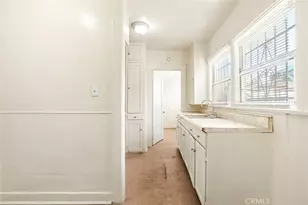 924 W 76th, Los Angeles, CA 90044 - Photo 12