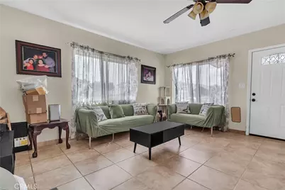 706 W 77th, Los Angeles, CA 90044 - Photo 16