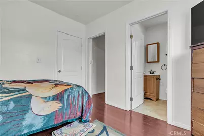 908 W 57th St, Los Angeles, CA 90037 - Photo 28