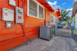 908 W 57th St, Los Angeles, CA 90037 - Photo 30