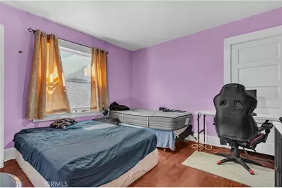 908 W 57th St, Los Angeles, CA 90037 - Photo 16