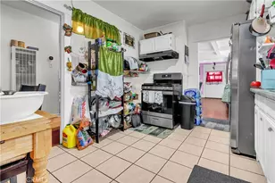 908 W 57th St, Los Angeles, CA 90037 - Photo 10