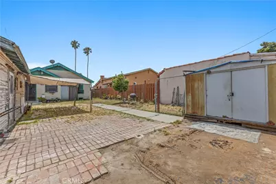 1119 W 84th Place, Los Angeles, CA 90044 - Photo 30