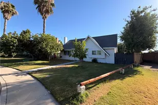 3205 Durrwood, Bakersfield, CA 93304 - Photo 2