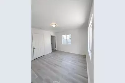 520 W Colden, Los Angeles, CA 90044 - Photo 18