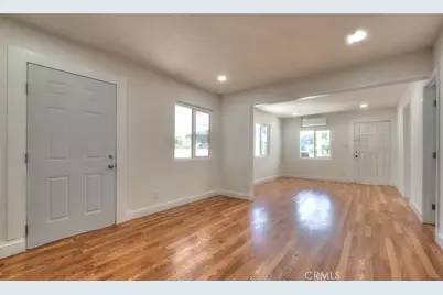 5506 Holmes Avenue, Los Angeles, CA 90058 - Photo 24
