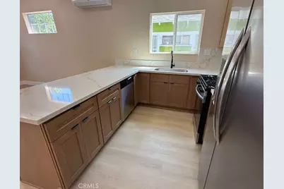 1546 W 70th Street, Los Angeles, CA 90047 - Photo 24