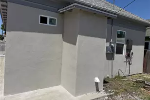1546 W 70th St, Los Angeles, CA 90047 - Photo 34