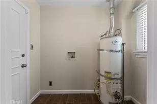 2115 W 103rd Pl, Los Angeles, CA 90047 - Photo 18