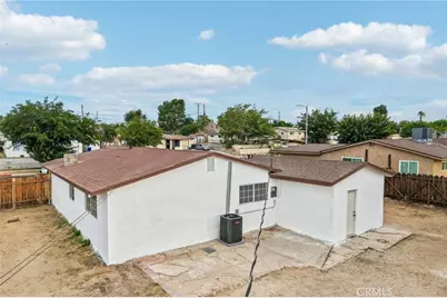 15535 Fresno, Victorville, CA 92395 - Photo 36