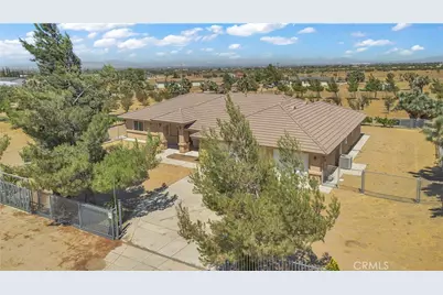 9379 Middleton Road, Phelan, CA 92371 - Photo 26
