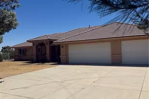 9379 Middleton Rd, Phelan, CA 92371 - Photo 1