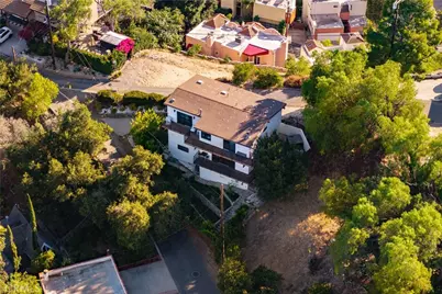 4300 Camello Road, Woodland Hills, CA 91364 - Photo 2