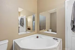 16600 Downey Ave, Paramount, CA 90723 - Photo 20