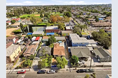 652 W 87th, Los Angeles, CA 90044 - Photo 4