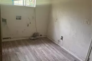 652 W 87th, Los Angeles, CA 90044 - Photo 36