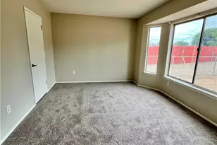 14977 Mauna Loa St, Hesperia, CA 92345 - Photo 12