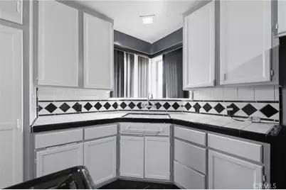 2412 W Tichenor Street, Compton, CA 90220 - Photo 10
