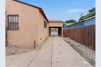 428 E Oaks, Compton, CA 90221 - Photo 6