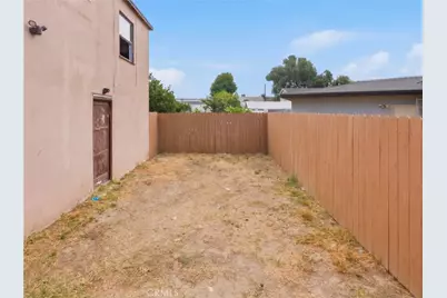 428 E Oaks, Compton, CA 90221 - Photo 8