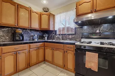 12027 168th, Artesia, CA 90701 - Photo 24