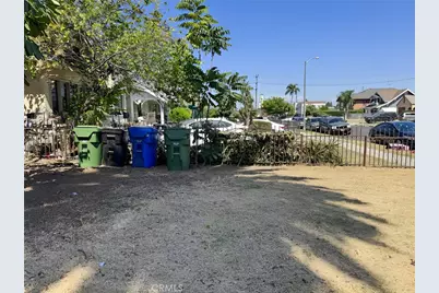 1749 W 49th, Los Angeles, CA 90062 - Photo 38