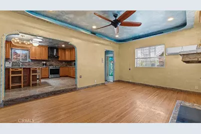 9501 Baird Ave, Los Angeles, CA 90002 - Photo 6