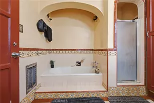1308 W 82nd St, Los Angeles, CA 90044 - Photo 30