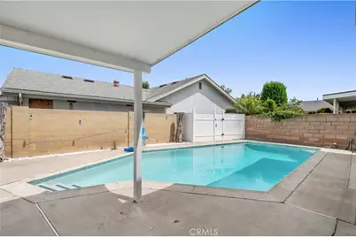 19518 Thornlake Avenue, Cerritos, CA 90703 - Photo 36