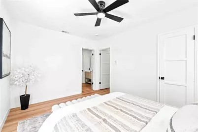8166 Borson, Downey, CA 90242 - Photo 16