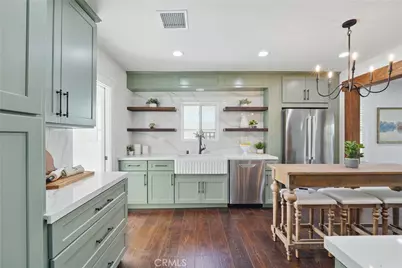 2111 S Bronson, Los Angeles, CA 90018 - Photo 12