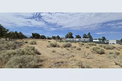 17900 Mossdale Avenue, Lancaster, CA 93535 - Photo 8