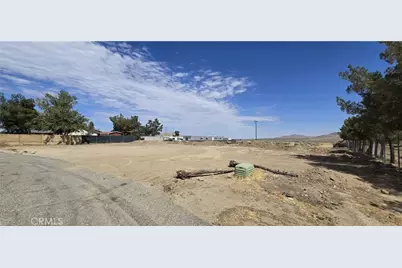 17900 Mossdale Avenue, Lancaster, CA 93535 - Photo 4