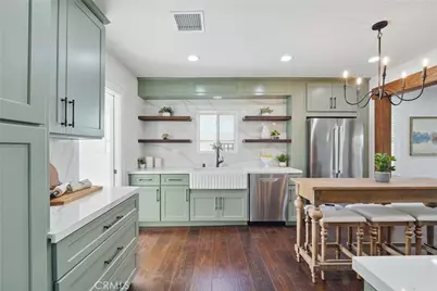 2111 S Bronson, Los Angeles, CA 90018 - Photo 12