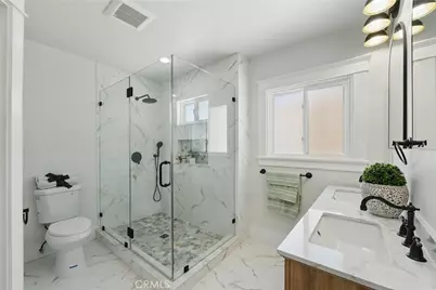 2111 S Bronson, Los Angeles, CA 90018 - Photo 28