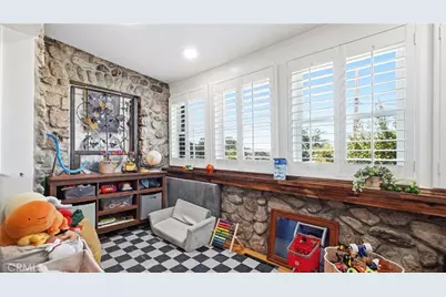 7276 Summitrose Street, Tujunga, CA 91042 - Photo 14