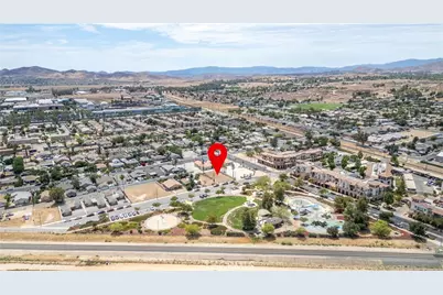 125 E 10th St, Perris, CA 92570 - Photo 8