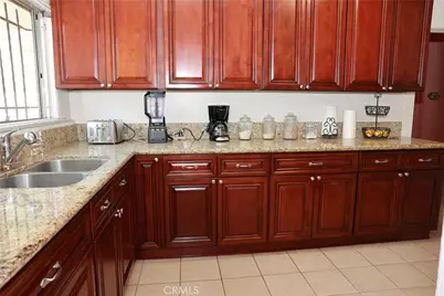 4131 S Hobart Boulevard, Los Angeles, CA 90062 - Photo 12