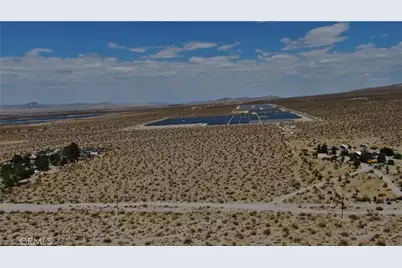 8001 Fairlane Road, Lucerne Valley, CA 92356 - Photo 18