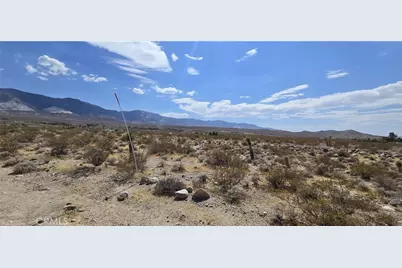 8001 Fairlane Road, Lucerne Valley, CA 92356 - Photo 8