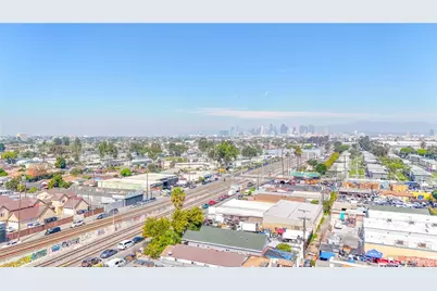 1712 E 57th, Los Angeles, CA 90058 - Photo 36