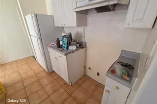 9613 Virginia Ave, South Gate, CA 90280 - Photo 8