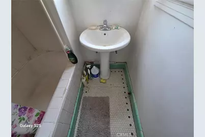 9613 Virginia Ave, South Gate, CA 90280 - Photo 12