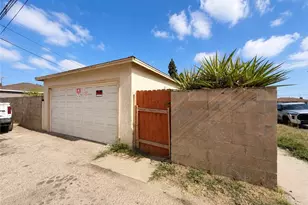 11439 Rosecrans, Norwalk, CA 90650 - Photo 2