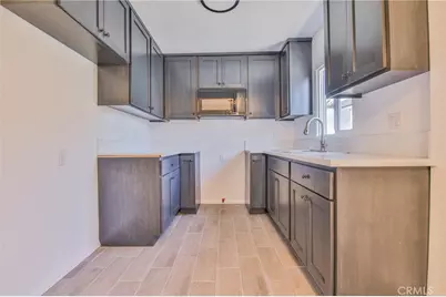 8511 Maie, Los Angeles, CA 90001 - Photo 12
