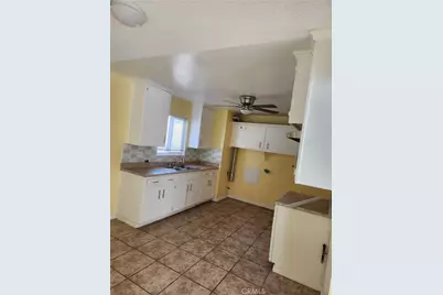 2020 Yosemite, Barstow, CA 92311 - Photo 6