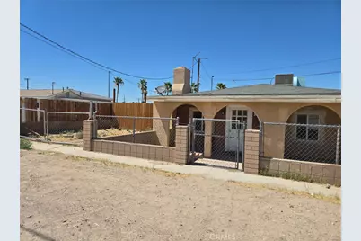 2009 Aurora Way, Barstow, CA 92311 - Photo 2