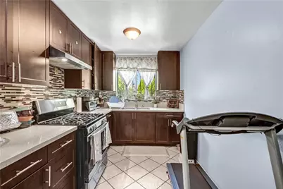 8310 Wilbarn, Paramount, CA 90723 - Photo 14