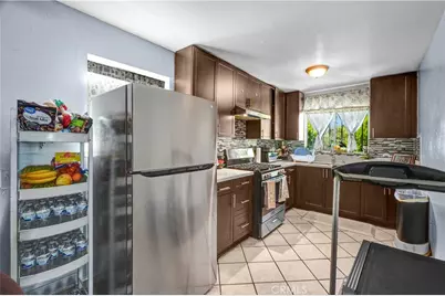 8310 Wilbarn, Paramount, CA 90723 - Photo 12